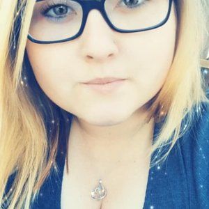 Meet your Posher, Katelyn